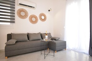 Deluxe House | Cadar kapas Mesir, peralatan tempat tidur premium, busa memori, meja 