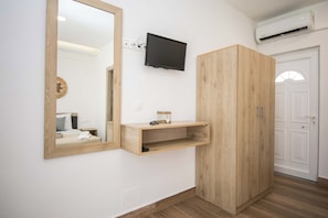 Deluxe Studio, Garden View