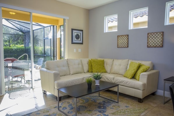Villa, 5 Bedrooms | Living area