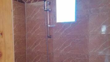 Ducha del cuarto de baño