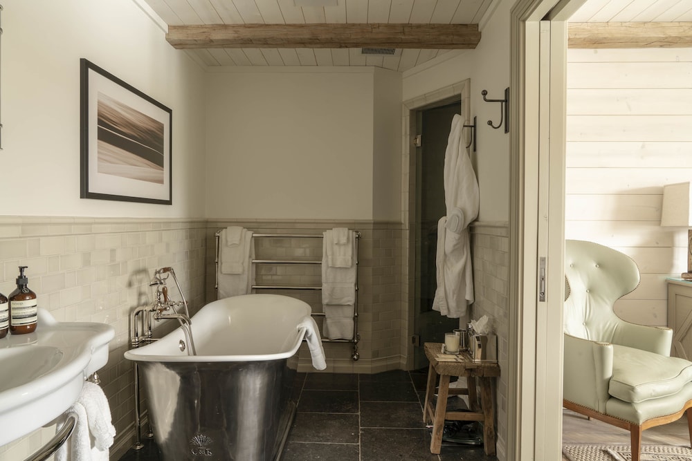 Eleven Scarp Ridge Lodge by null