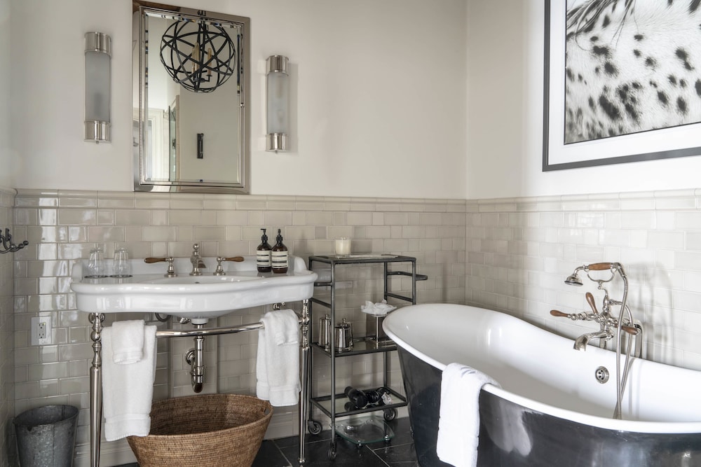 Eleven Scarp Ridge Lodge by null