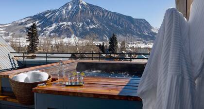 Eleven Scarp Ridge Lodge