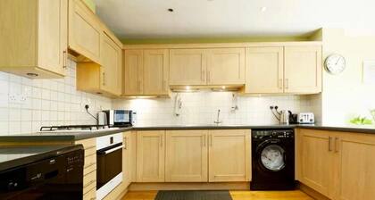 Lynbrook Guests House