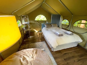 Cabaña, 1 cama de matrimonio | Zona de estar | Libros