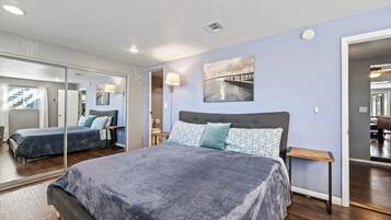 4 bedrooms, travel crib, free WiFi, bed sheets