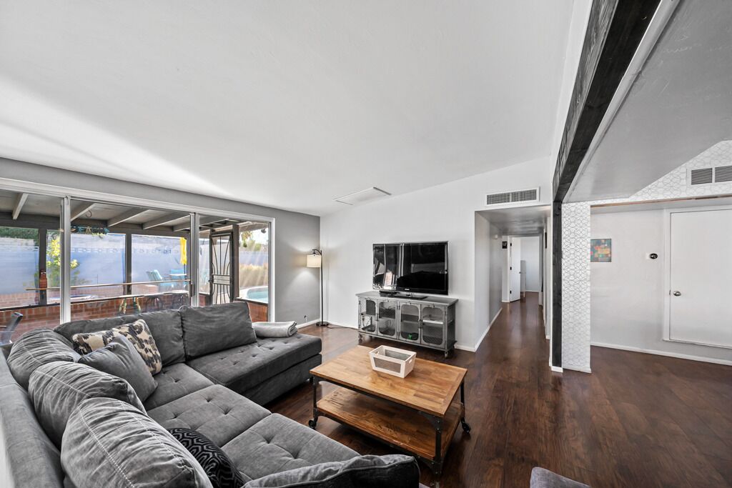 Smart TV, fireplace, table football, offices