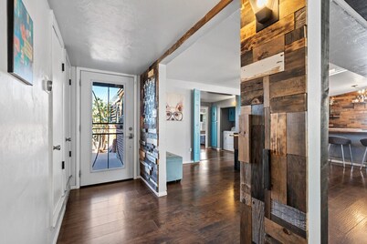 Eli Drive: Farmhouse Charm Meets Modern Luxury – Pool Included!
