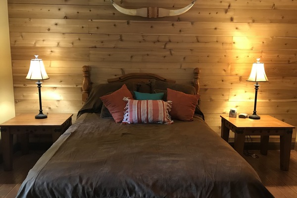 2 slaapkamers, een strijkplank/strijkijzer, wifi, beddengoed