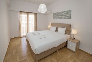 3 bedrooms, individually furnished, laptop workspace, iron/ironing board