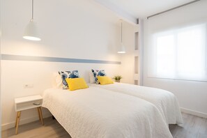 1 slaapkamer, een strijkplank/strijkijzer, gratis wifi, beddengoed
