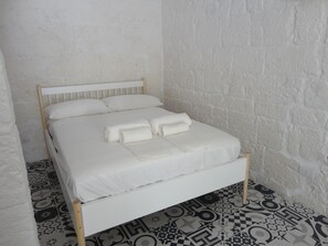 2 室のベッドルーム、WiFi