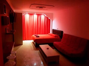 1 bedroom, WiFi, bed sheets