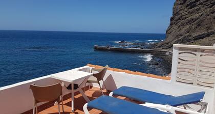 Rannalla sijaitseva Alojeran ranta