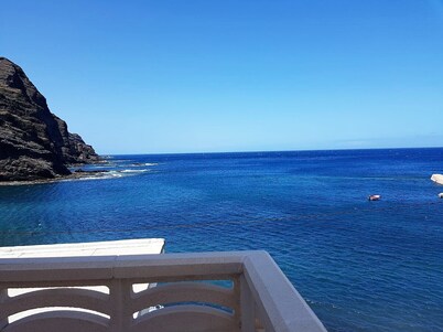 Vv Sunset Oceanfront with A/C and Balcony