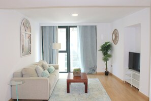 Living area - Albareda 1 - One Bedroom Apartment, Sleeps 4 (Sevilla)