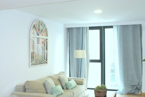 Living area - Albareda 1 - One Bedroom Apartment, Sleeps 4 (Sevilla)