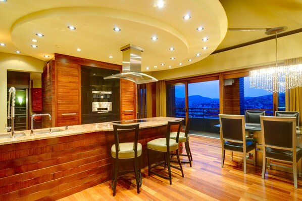 Fridge, microwave, oven, stovetop - Exceptional Penthouse in the Castle District - A Haven of Privacy & Comfort (Budapest)