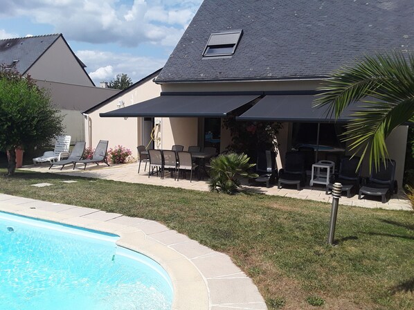 Outdoor pool, a heated pool - Quality service(performance) for this rent with swimming pool warmed without lived has saw(lived) (Sainte Helene)