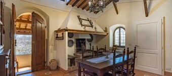 ベアトリス-モンテプルチャーノ近くの時代の農家の魅力的な宿泊施設