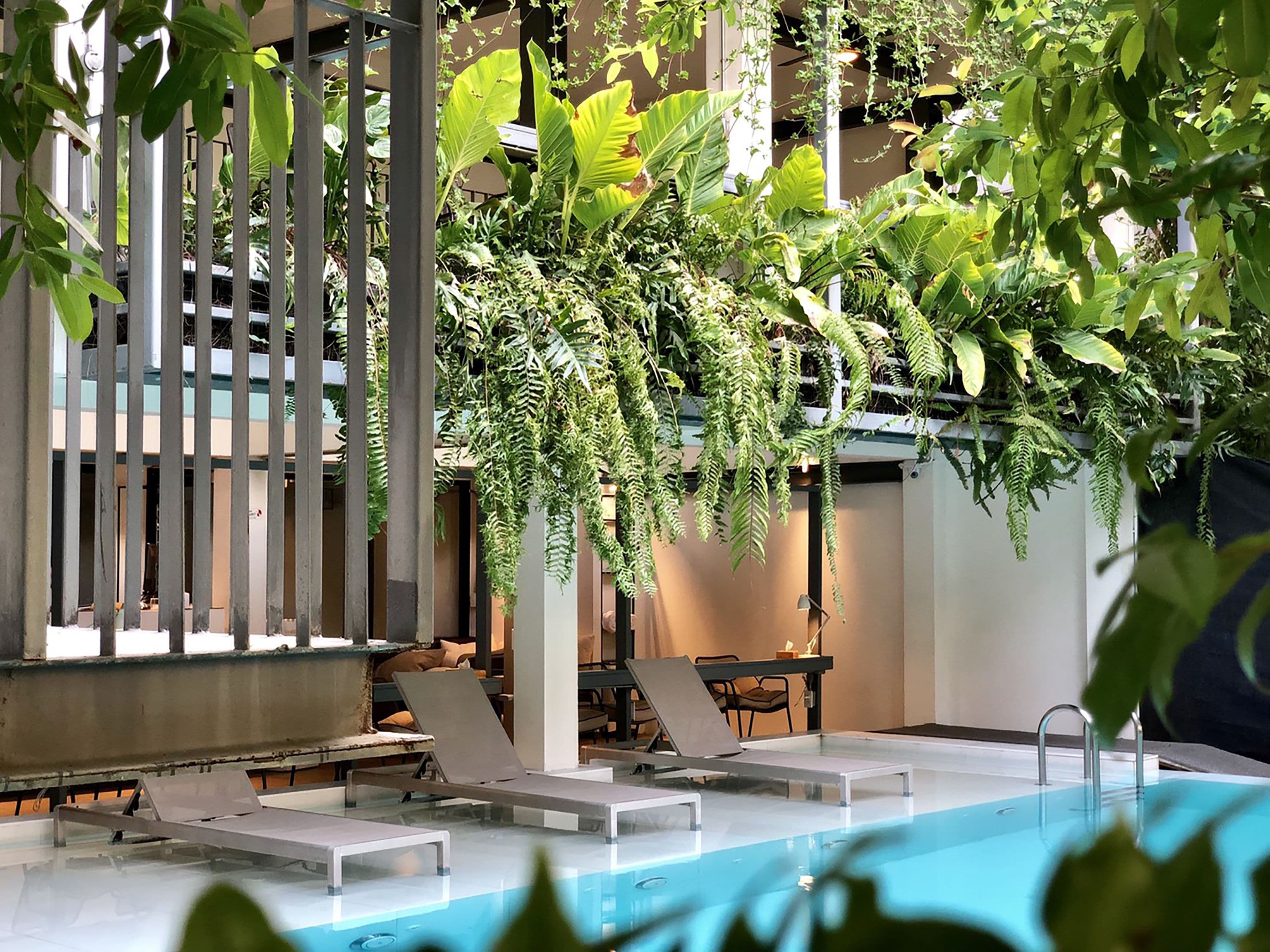 Foto - POR Santitham