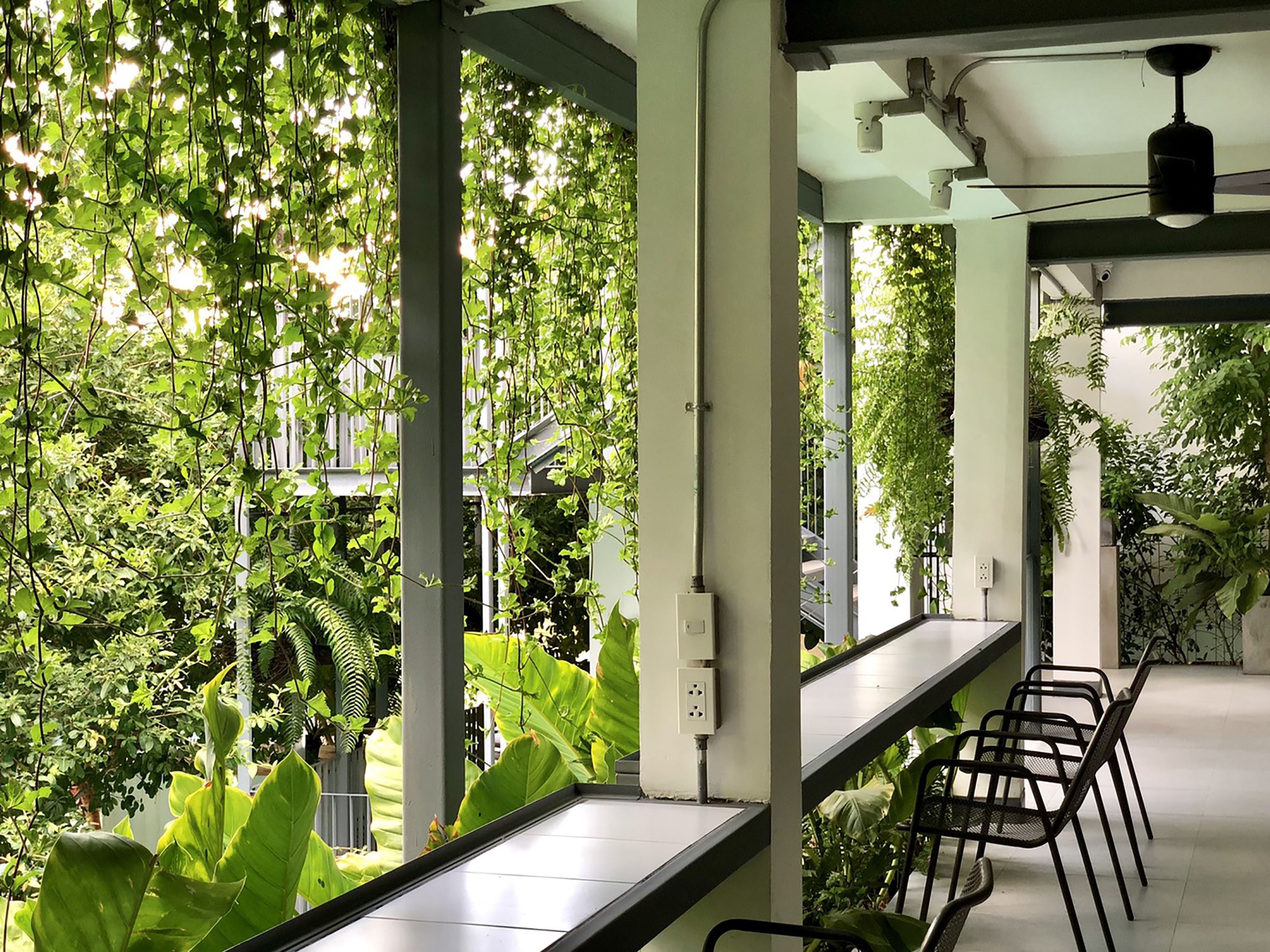 Foto - POR Santitham