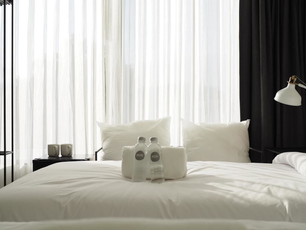 Foto - POR Santitham