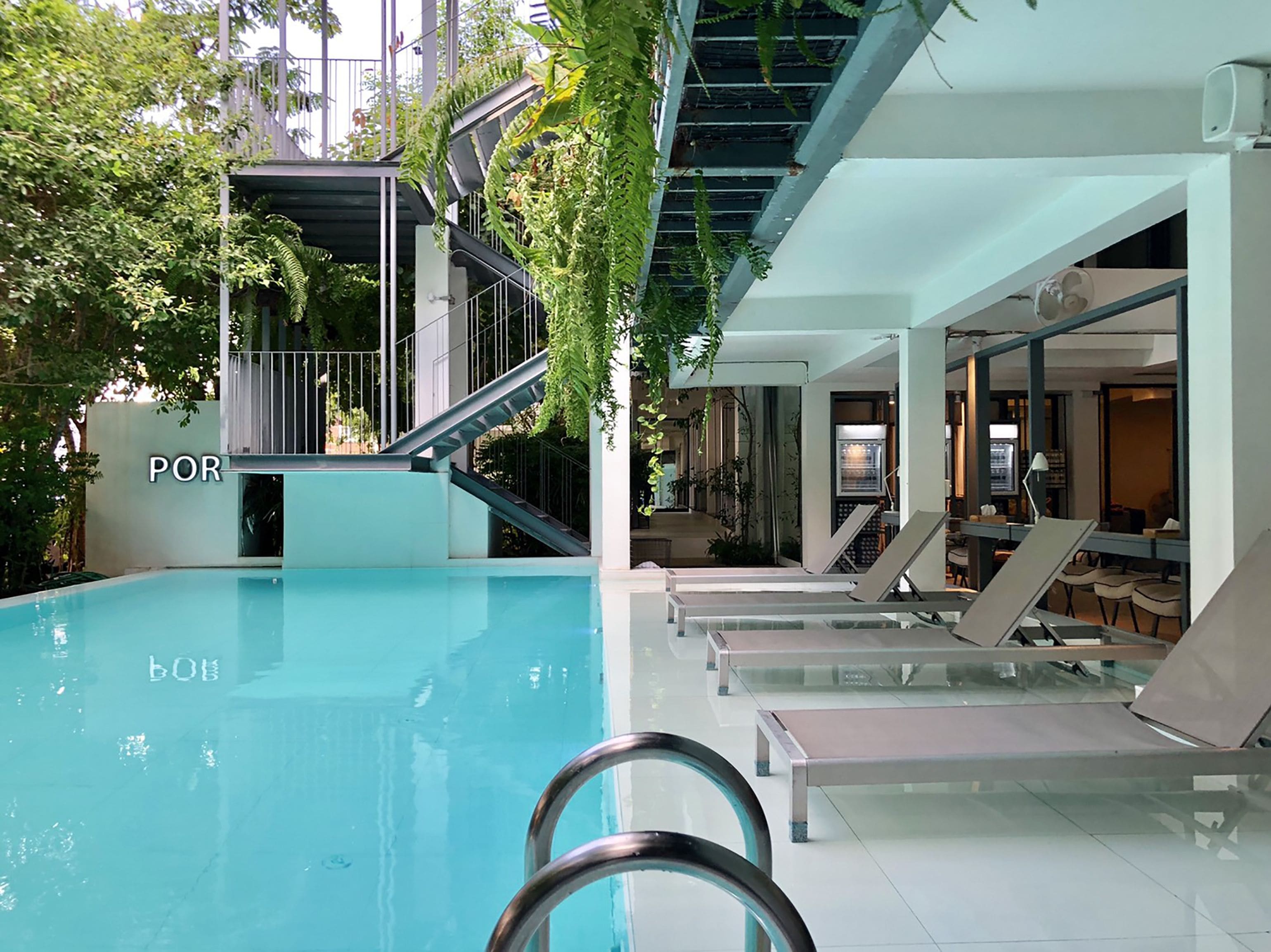 Foto - POR Santitham