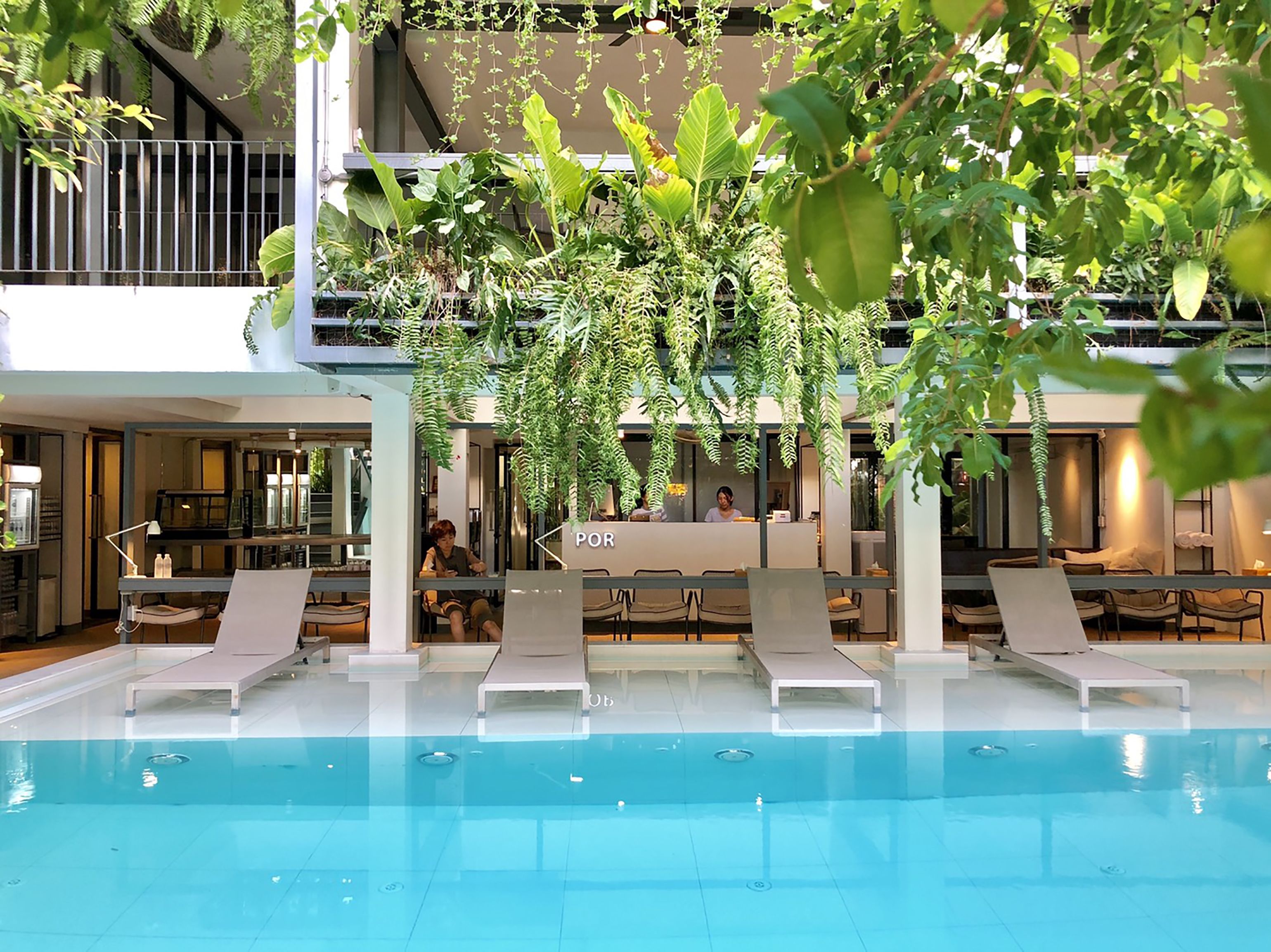 Foto - POR Santitham