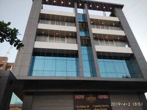 Exterior - The Crown Business Hotel (Mumbai)
