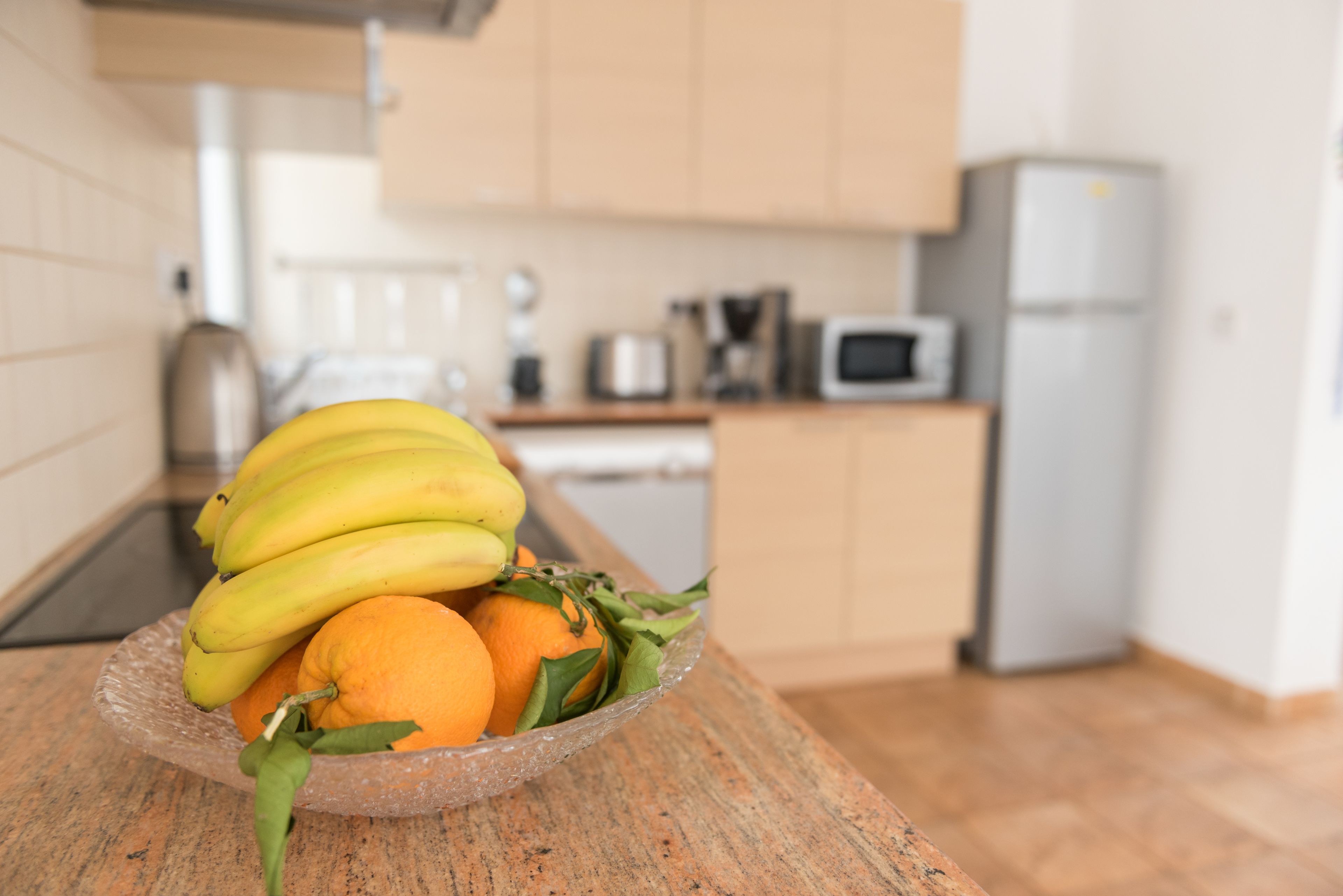 冰箱、微波炉、烤箱、炉灶