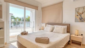 Villa, 3 Bedrooms, Private Pool | 3 bedrooms, desk, soundproofing, iron/ironing board