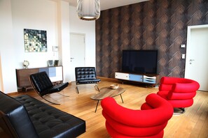 TV, stereo - In the very heart of the Historic Center, beautiful residence. (Gent)