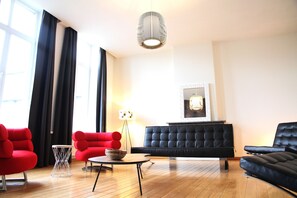 Fernseher, Stereoanlage