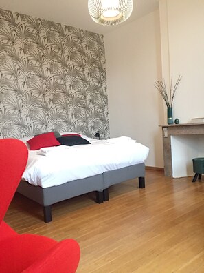 3 bedrooms, desk, iron/ironing board, travel cot - In the very heart of the Historic Center, beautiful residence. (Gent)