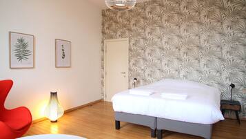 3 多间卧室、办公桌、熨斗/熨衣板、旅行婴儿床