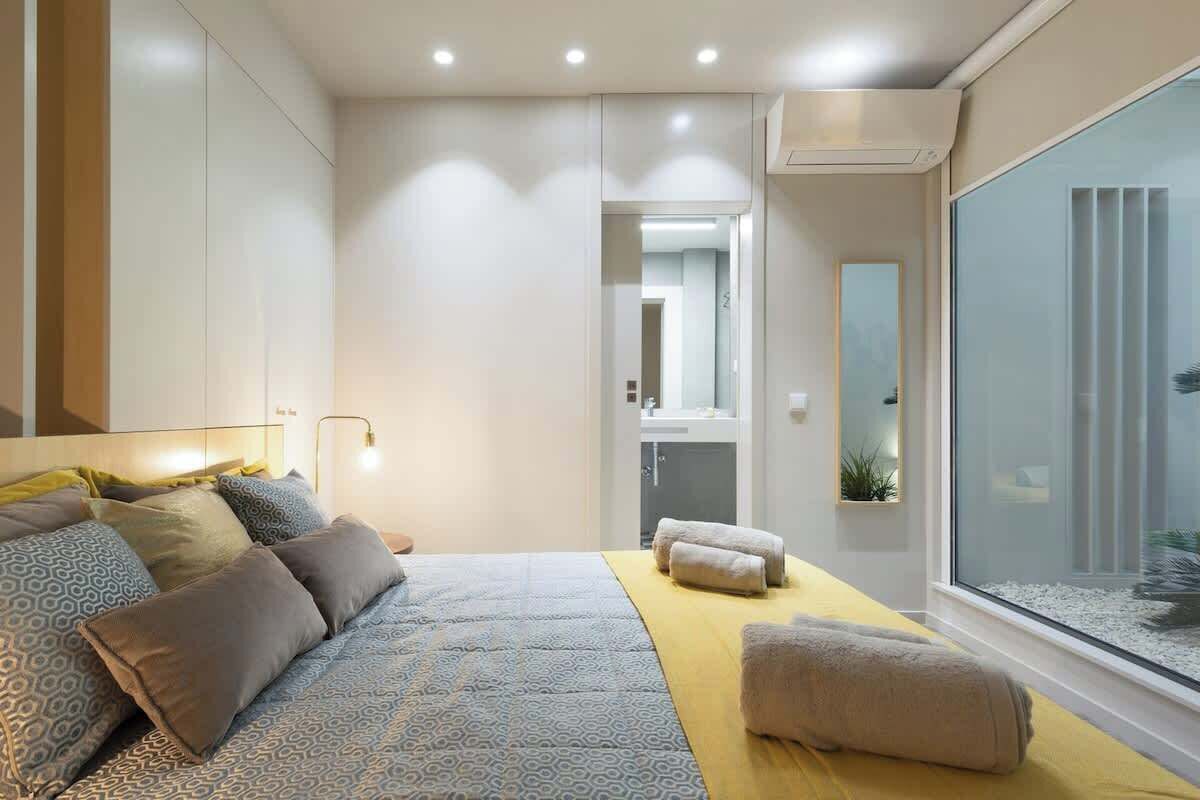 3 makuuhuonetta, silitysrauta/-lauta, vauvan matkasänky, Wi-Fi