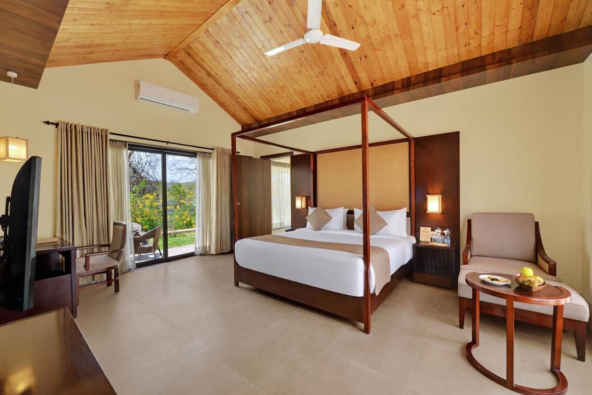 Premier-Suite | Hochwertige Bettwaren, Betten mit Memory-Foam-Matratzen, Minibar