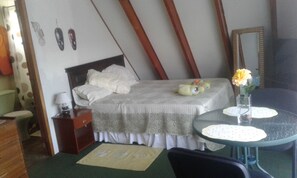 3 bedrooms, WiFi, bed sheets - Rooms Florencia, La Serena, central, supermarket, near the beach, (La Serena)