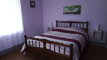 3 bedrooms, iron/ironing board, travel crib, WiFi