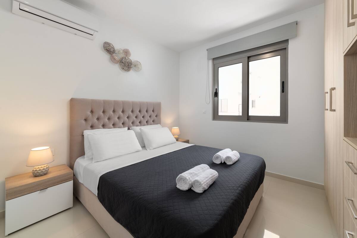 1 bedroom, memory foam beds, individually decorated
