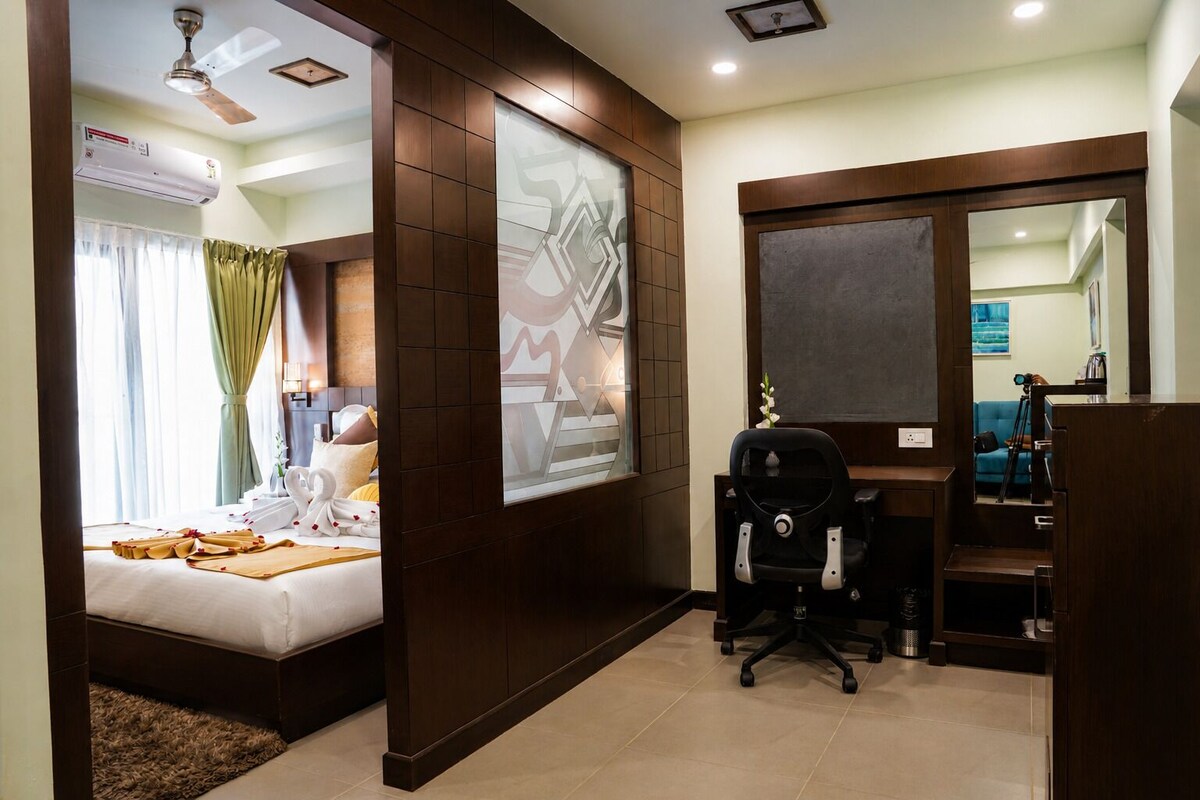 Royal Room