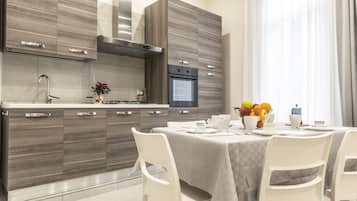 Kühlschrank, Ofen, Herdplatte