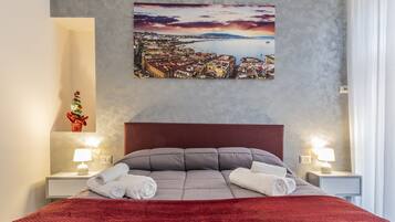 1 Schlafzimmer, BĂŒgeleisen/BĂŒgelbrett, Internetzugang, BettwĂ€sche