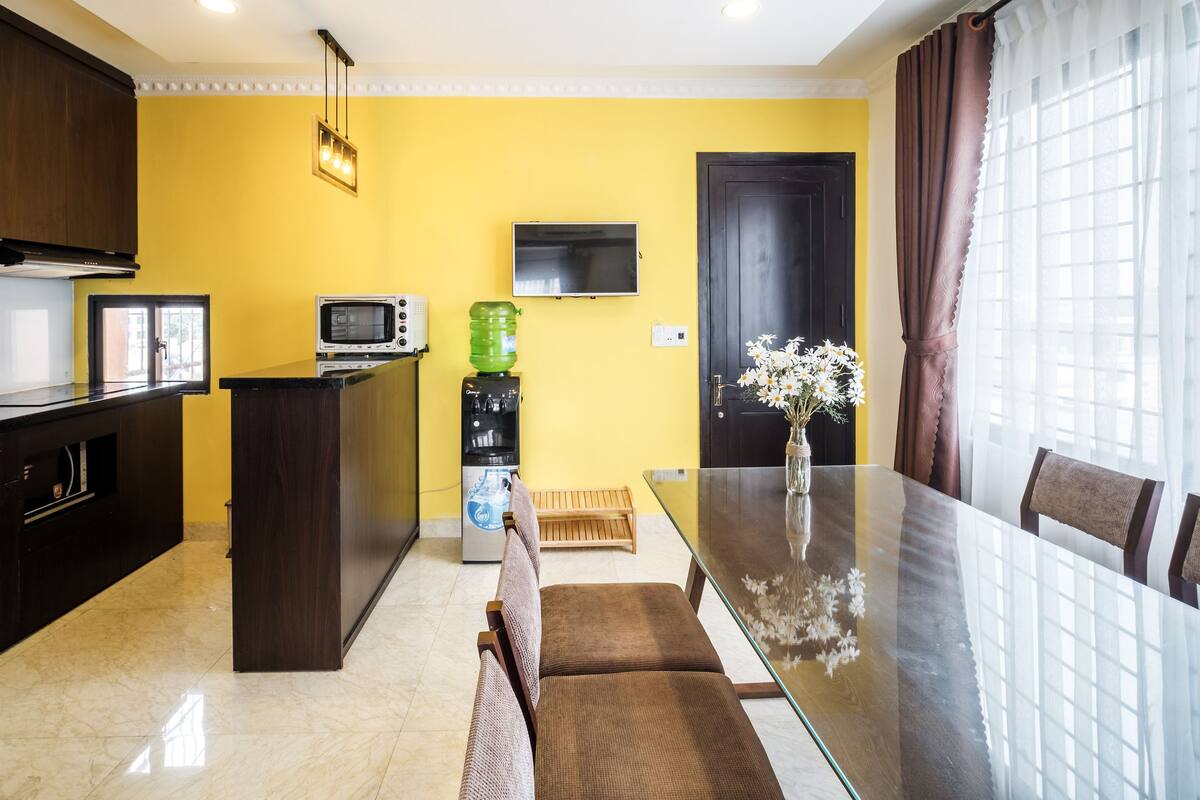 fridge, microwave, electric kettle