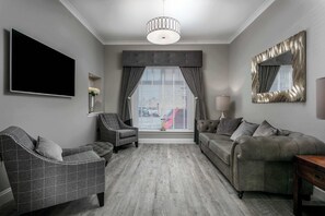 Téléviseur, bureau