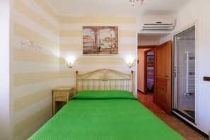 1 bedroom, free WiFi - Sea view double room (Corniglia)