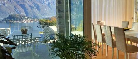 تناول الطعام