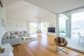Smart TV - Lake Como, Villa La Grande Bellezza, pool and amazing view (Griante)