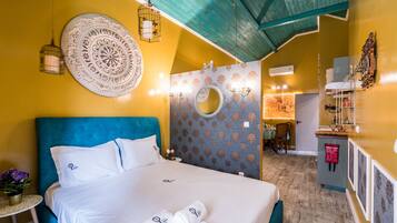 1 bedroom, iron/ironing board, internet, bed sheets